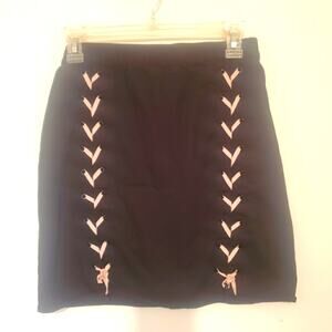 Goth lace up grommet mimi skirt. Size 6